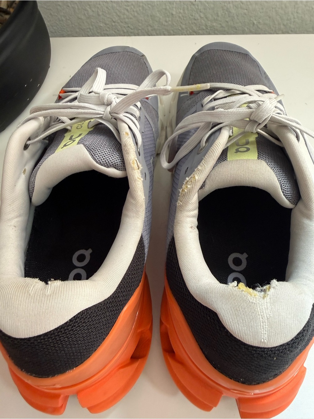 On Running cloudflyer 4 Men size 9 Athletic Shoes — Gray with Orange Accents - Picture 9 of 13